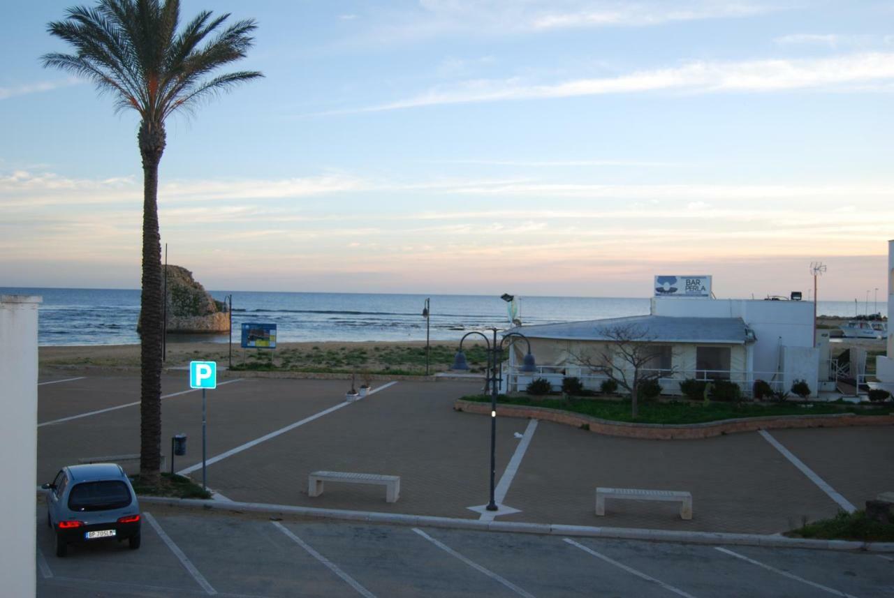 Appartamento Sul Mare Torre Pali Kültér fotó